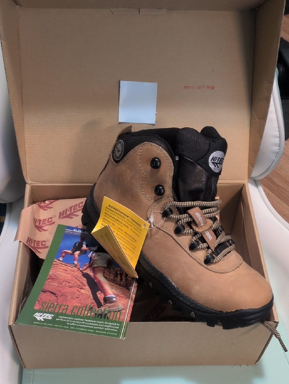 Hi-Tec Tan and Black Hiking Boot with Lug Sole NWT